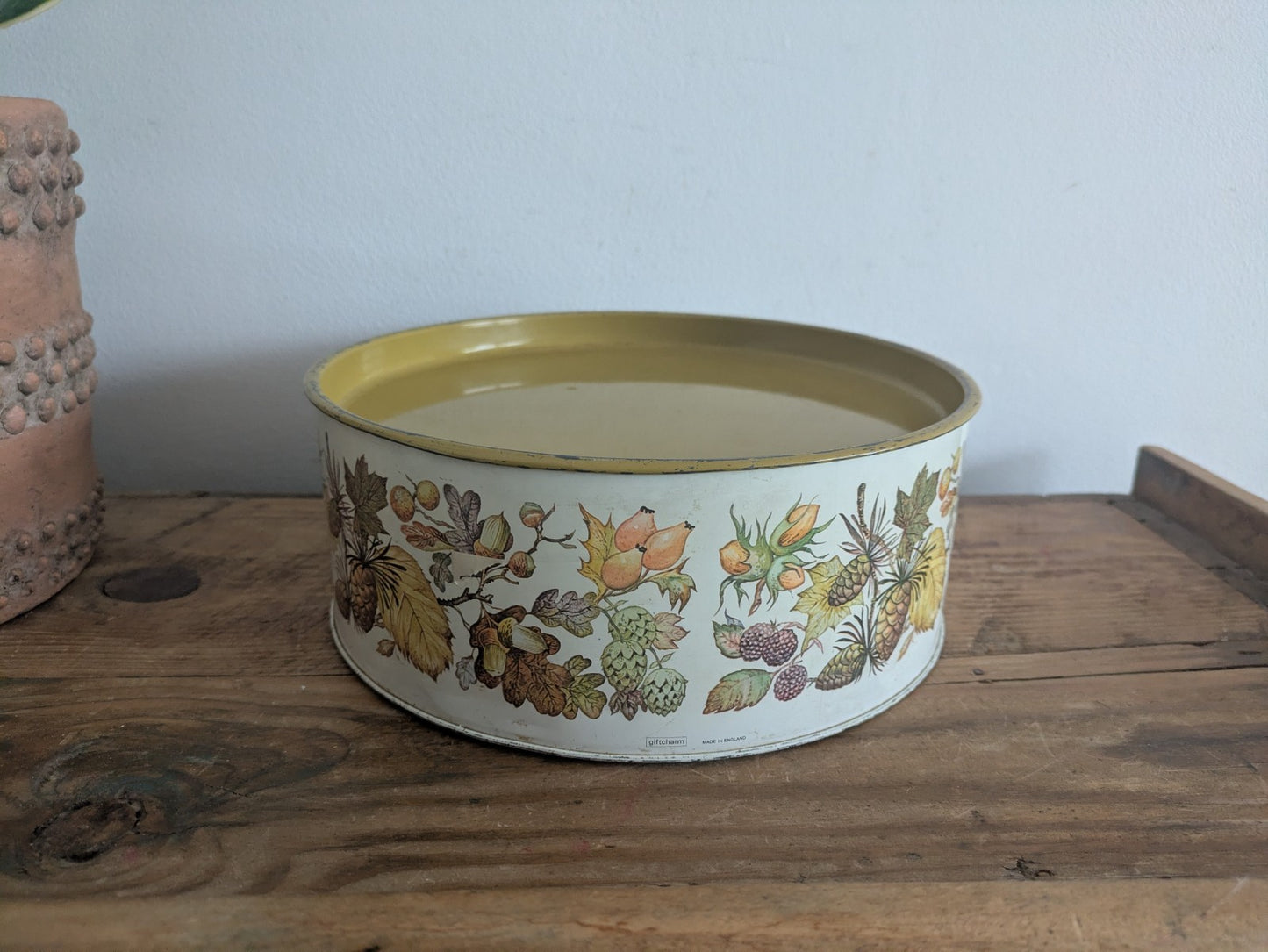 Retro Floral Round Cake Tin Fruit Decor Hedgerow By Giftcharm Made In England