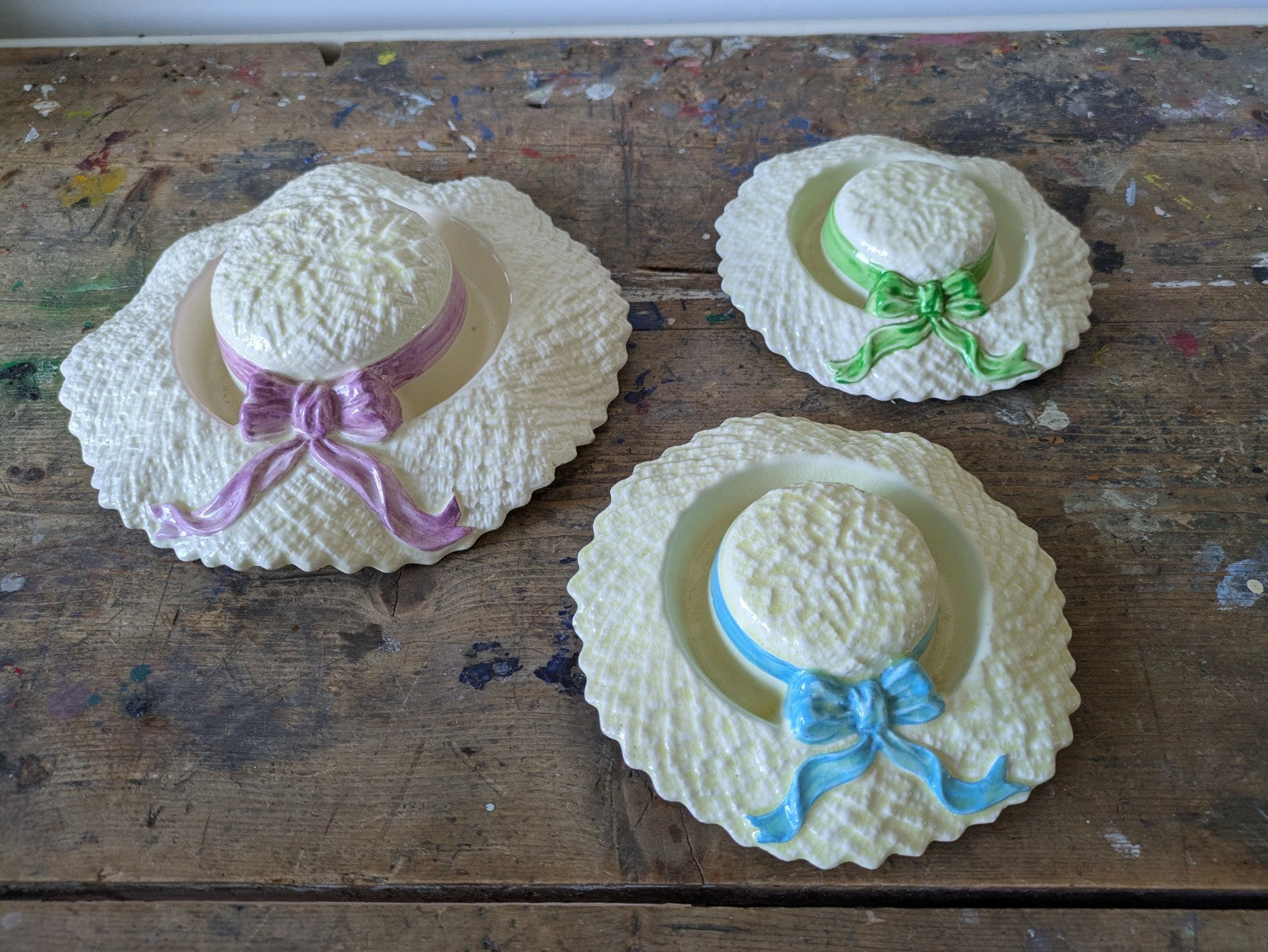 Set Of 3 VINTAGE FALCON WARE POSY HOLDER VASE HAT PINK BLUE GREEN RIBBON WALL 