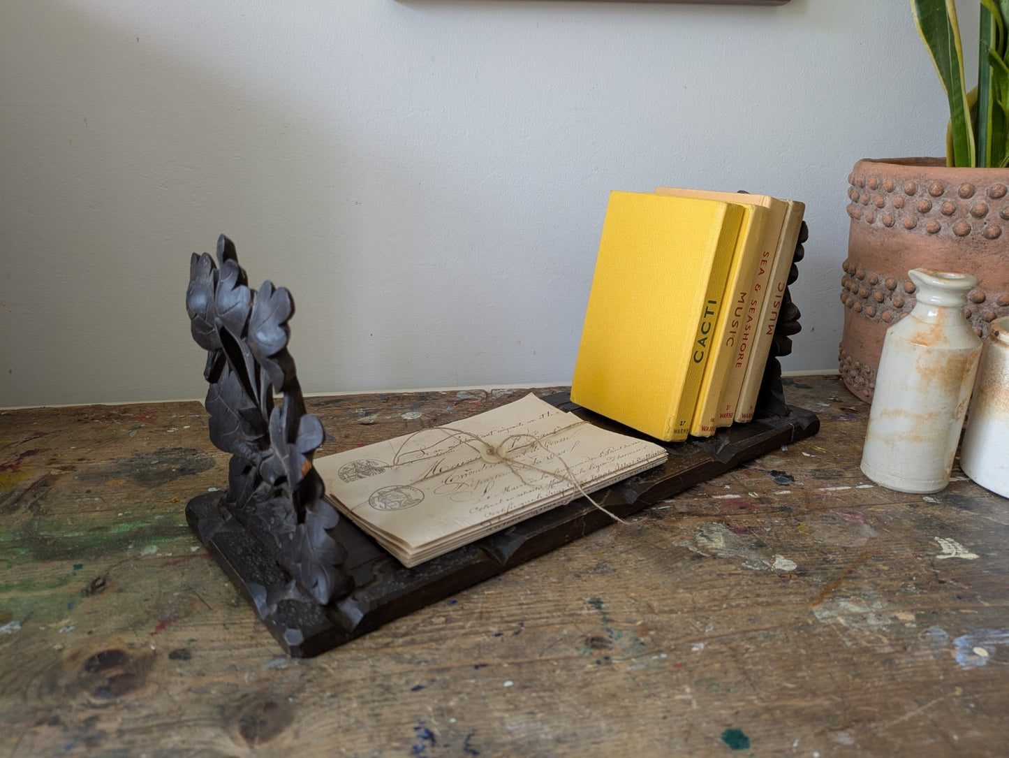 ANTIQUE VTG RARE SWISS BLACK FOREST CARVED WOOD FOLDABLE SLIDING BOOK STAND RACK