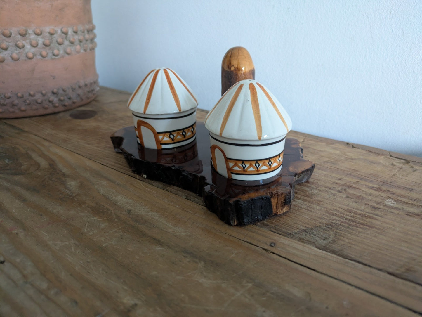 Tiki Hut Salt and Pepper Shakers & Wooden Holder Retro Tiki Bar Prop Live Wood