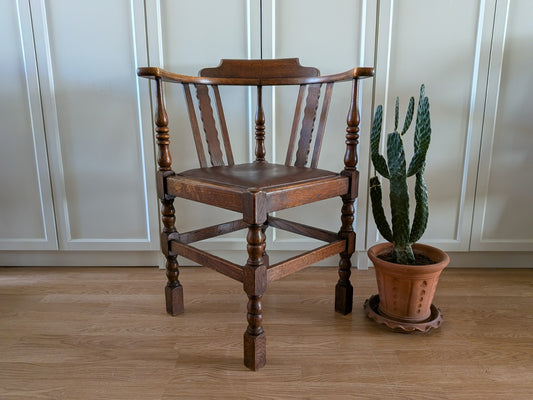 Antique Victorian Carved Oak Corner Chair with Leather Seat VTG Prop Decor Solid