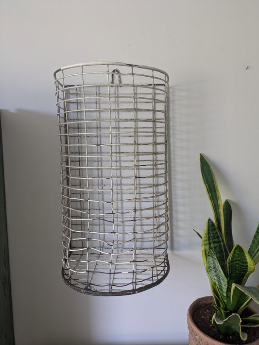 Vintage Wire Bin Basket Retro Rack Holder Craft Storage Wall Kitchen Shop Chippy