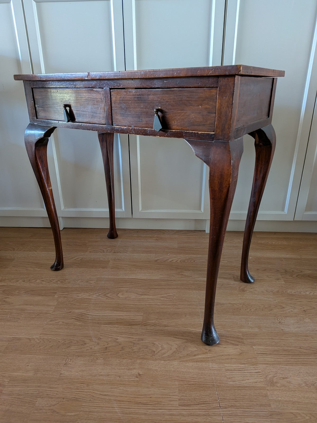 Antique Vintage Walnut Lowboy / Side Table Desk Queen Anne Cabriole Legs Veneer 