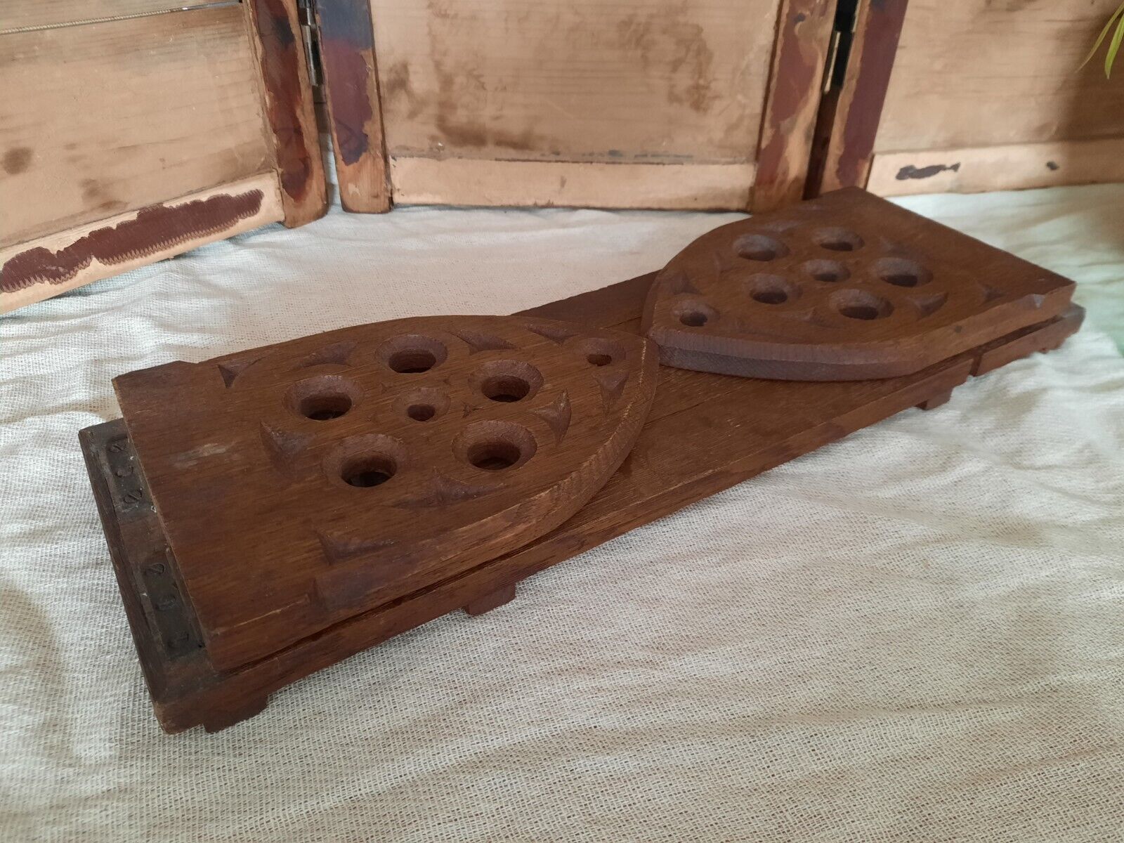 Antique Extending Wooden Bookshelf Arch Gothic Church Desk / Table Top Bookends