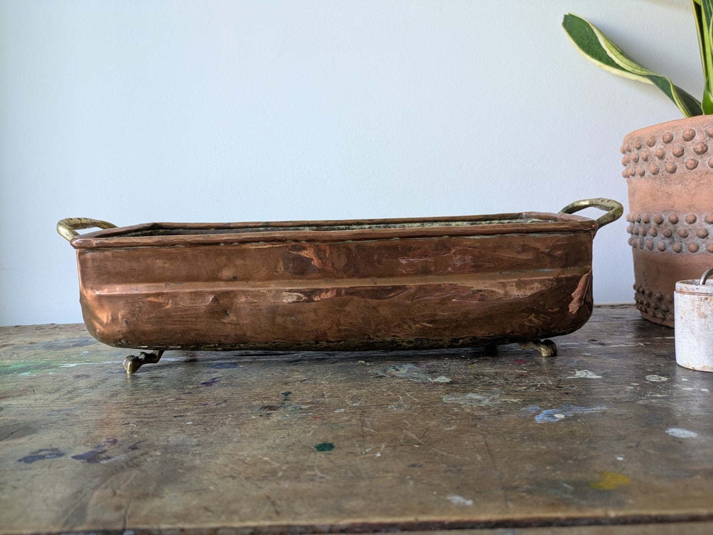XL Antique Hammered Copper Pot Roll Edge Dovetail Seam Brass Lion Planter Window