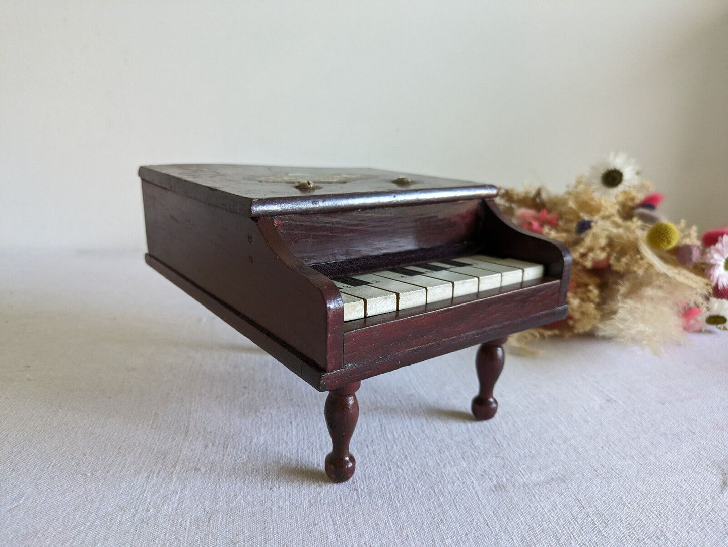 VINTAGE CHILDRENS TOY 'GRAND BABY PIANO' c1930s RETRO MUSIC PLAY SMALL ANTIQUE 