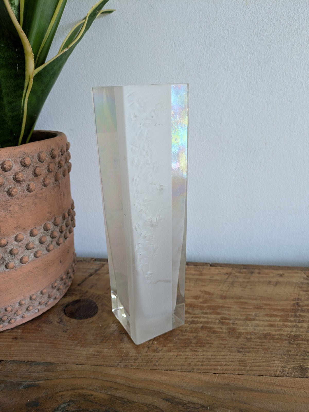 VTG Vase bud W E Porter 89 iridescent contemporary Rectangular White Floral Sign