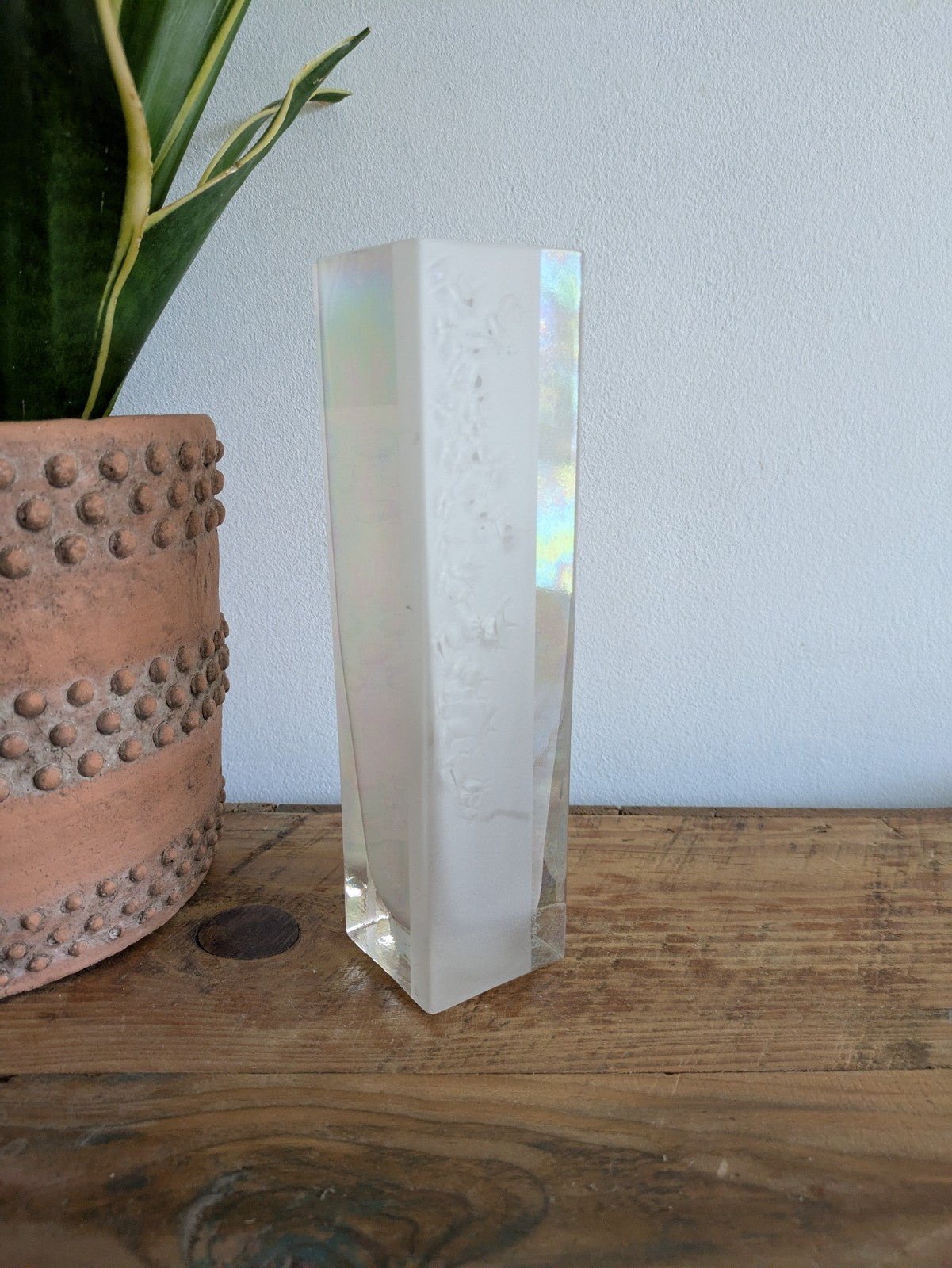 VTG Vase bud W E Porter 89 iridescent contemporary Rectangular White Floral Sign