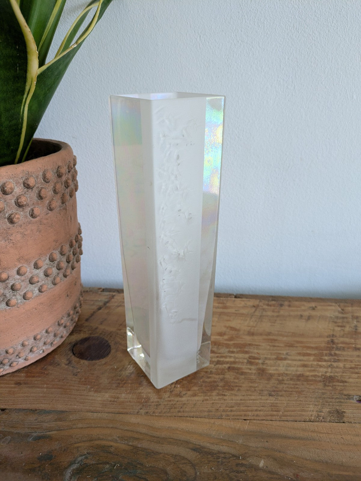 VTG Vase bud W E Porter 89 iridescent contemporary Rectangular White Floral Sign