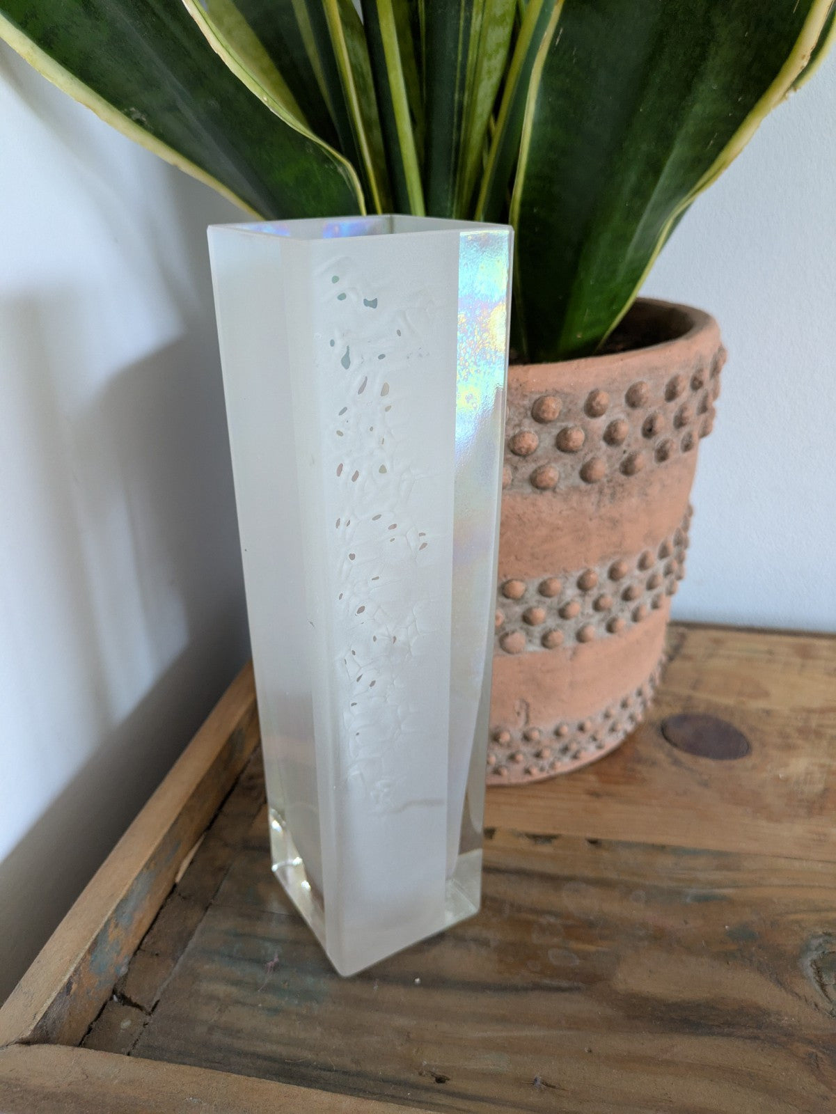VTG Vase bud W E Porter 89 iridescent contemporary Rectangular White Floral Sign