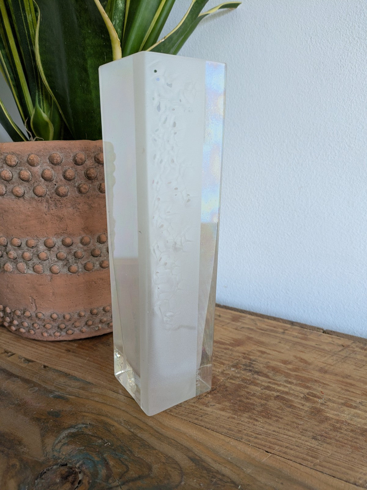 VTG Vase bud W E Porter 89 iridescent contemporary Rectangular White Floral Sign