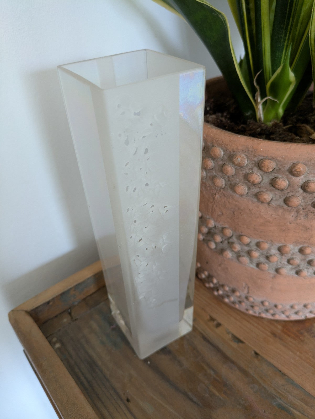 VTG Vase bud W E Porter 89 iridescent contemporary Rectangular White Floral Sign