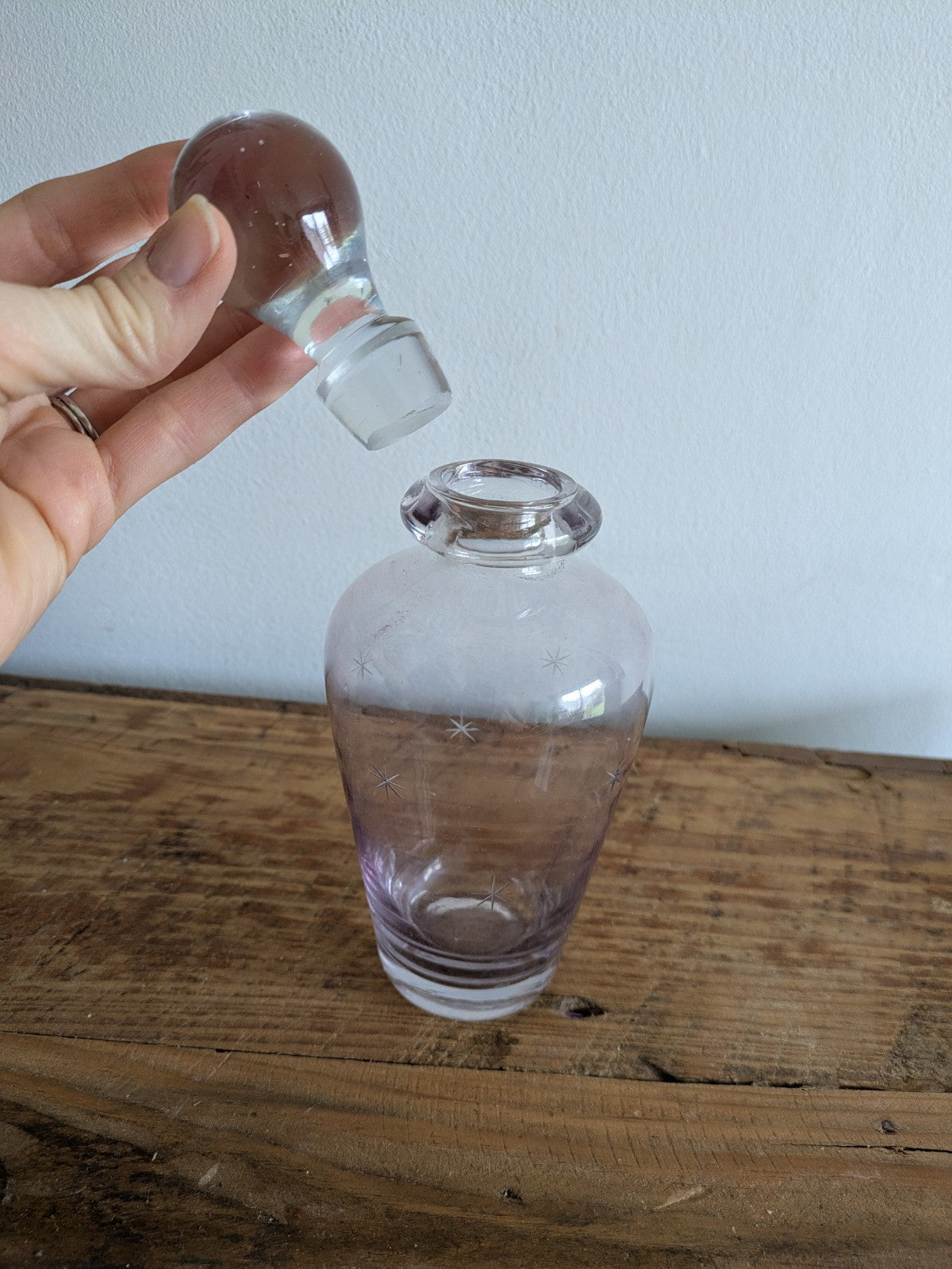VINTAGE HAND MADE PURPLE ART GLASS VASE WITH ETCHED STARS Perfume Bottle Stopper