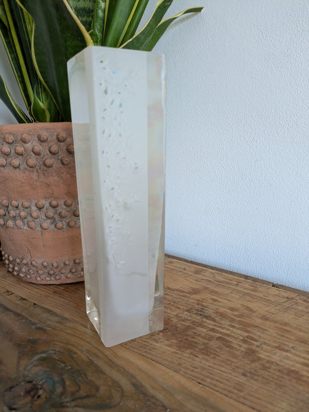 VTG Vase bud W E Porter 89 iridescent contemporary Rectangular White Floral Sign